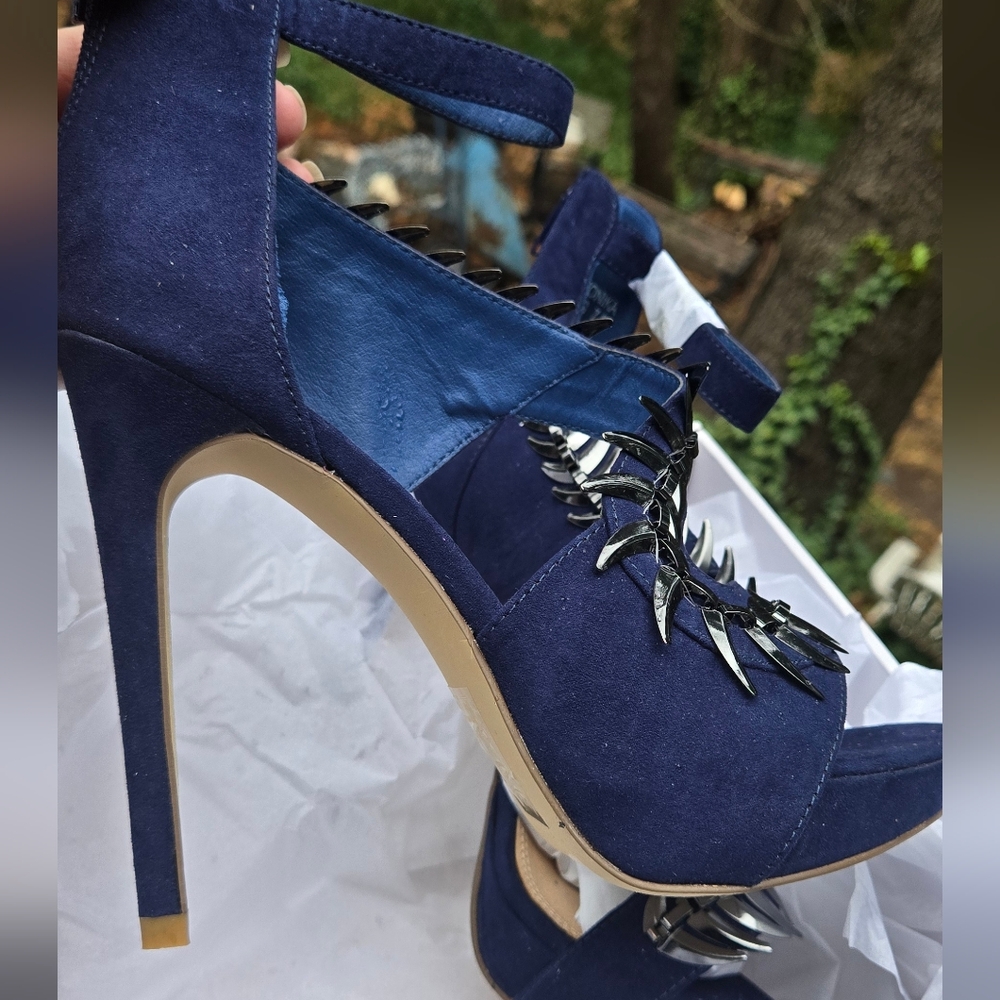 Sophia & Lee Navy Heels W/Silver Snake Jewel Detailing Sz7.5 STUNNING! NIB - Picture 6 of 16